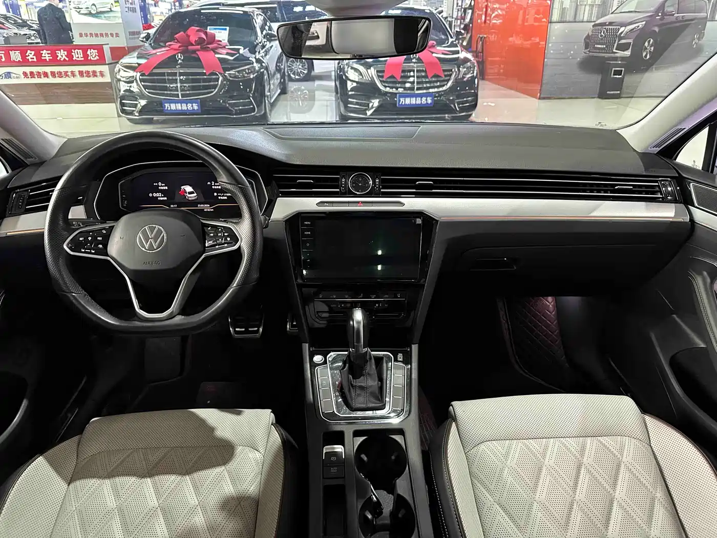Volkswagen Magotan 2023 Model 2 Million Commemorative Edition 330TSI DSG Luxury фото 10