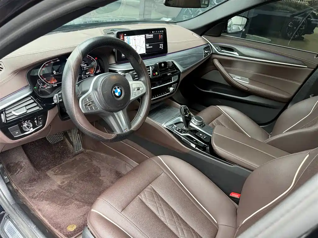 BMW 5 Series 2022 Facelift 530Li Leading M Sport Package фото 9