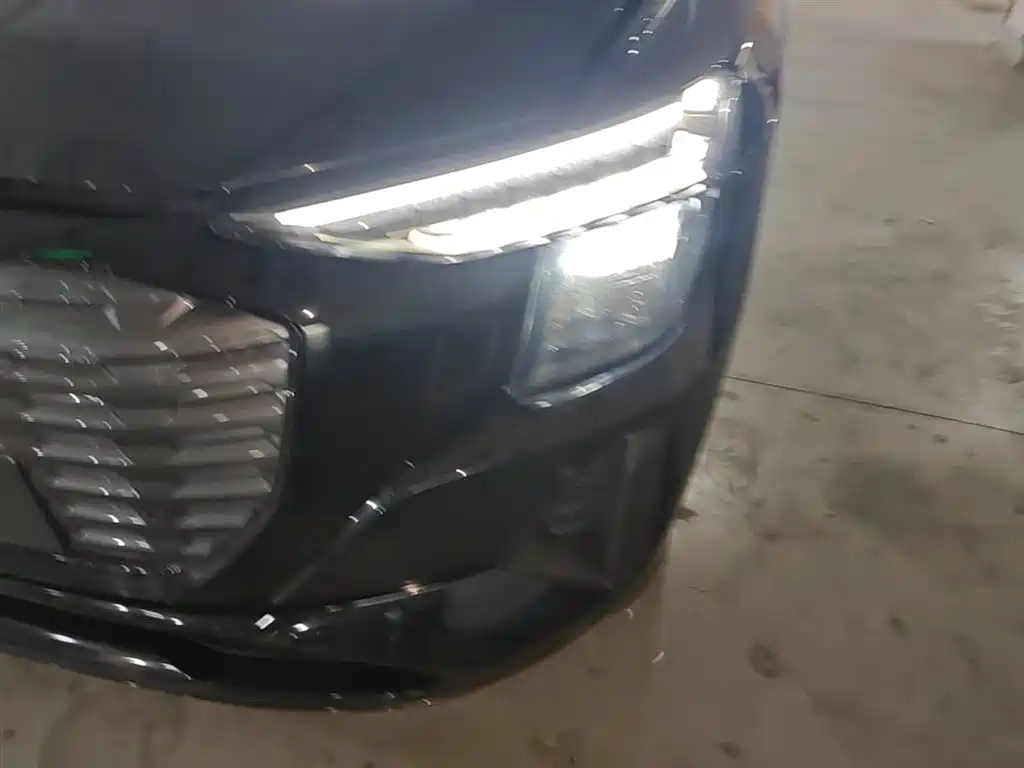 Audi Q5 e-tron 2023 40 e-tron Starlight Edition Brocade Package фото 24