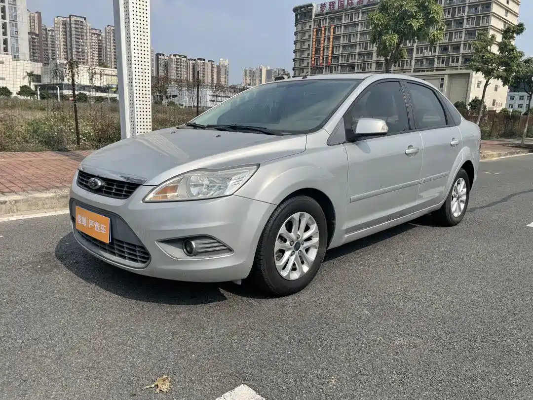 Фото 1 - Ford Focus