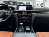 Фото 15 - Lexus LX
