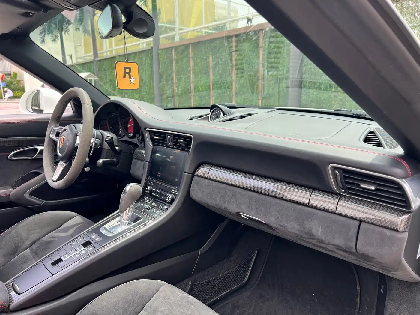 Porsche 911 2017 Carrera Cabriolet GTS 3.0T фото 11