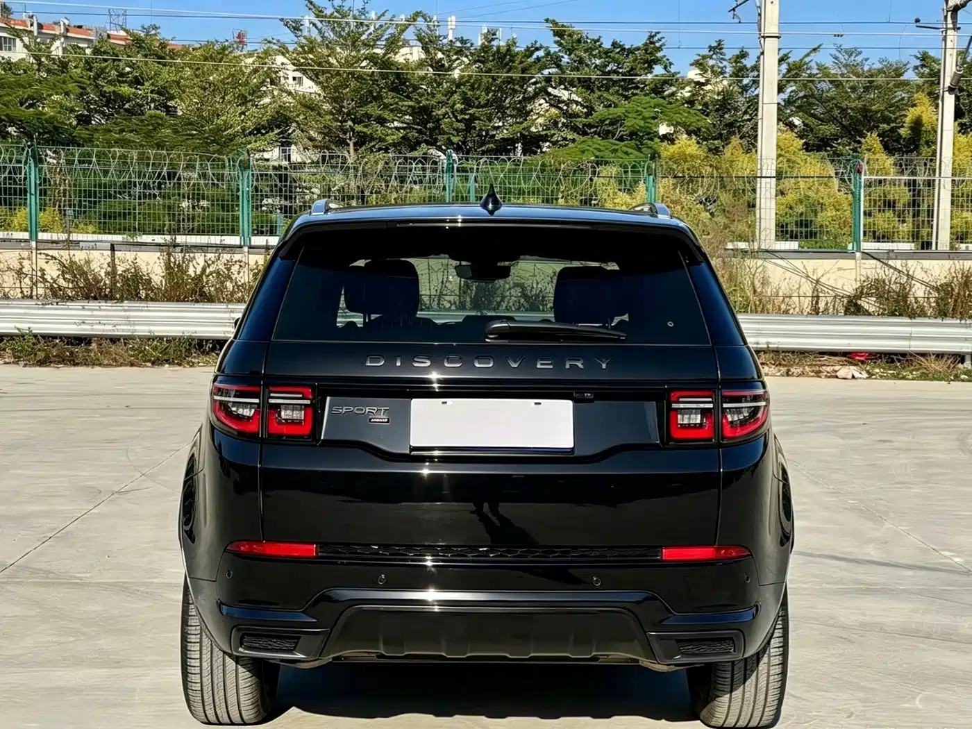 Photo 8 - Land Rover Discovery Sport
