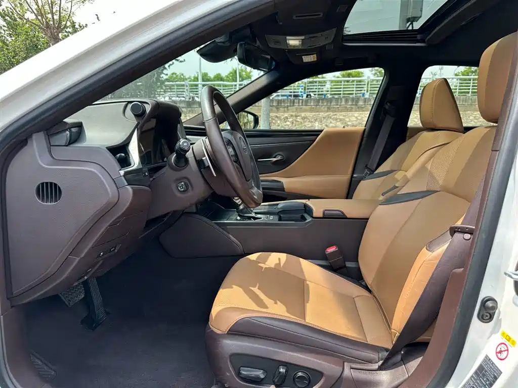 Lexus ES 2018 200 Excellence Edition China V фото 7