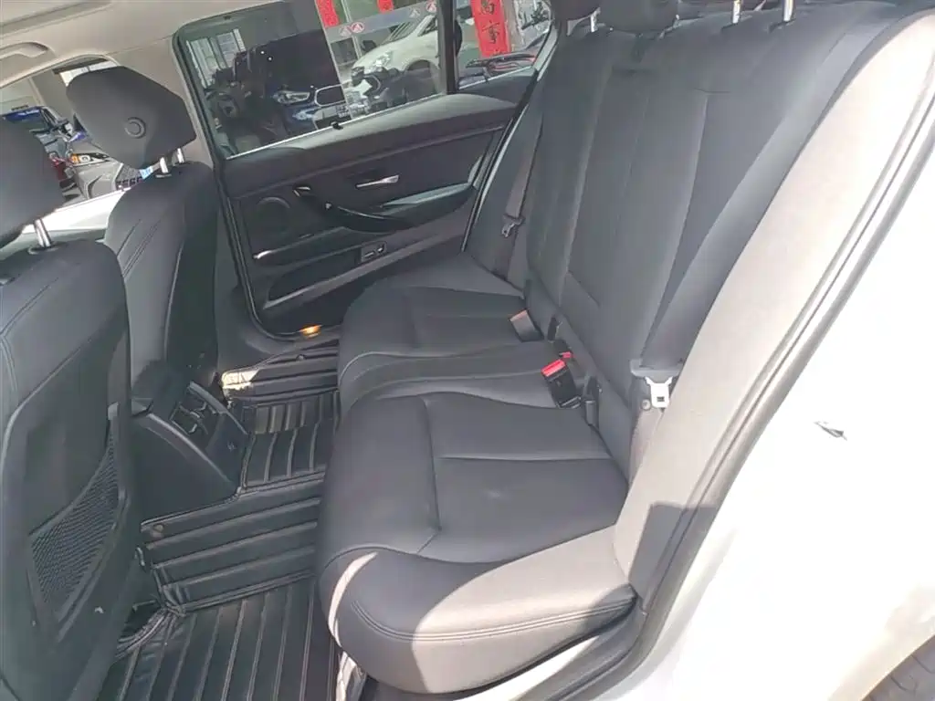 BMW 3 Series 2018 320Li Fashion Style фото 17