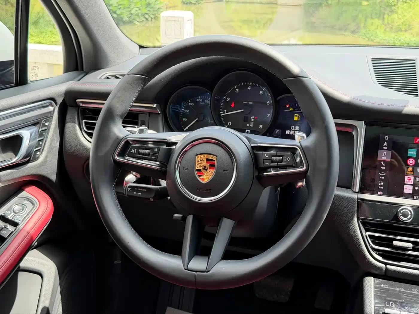 Porsche Macan 2023 Macan 2.0T фото 11