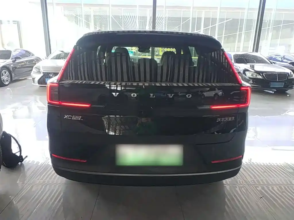 VOLVO XC70 PLUG-IN HYBRID