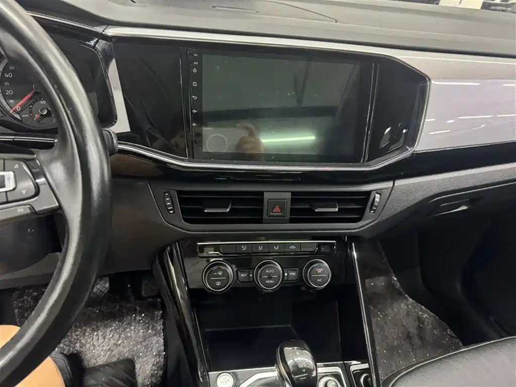 Volkswagen Tayron 2019 330TSI 2WD Luxury China VI фото 10