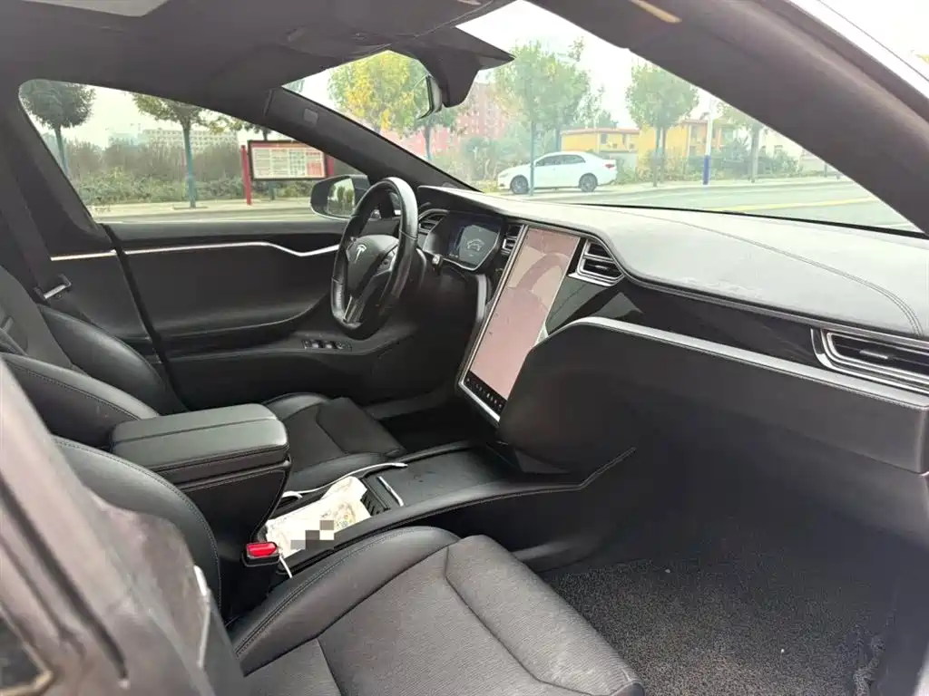 TESLA MODEL S