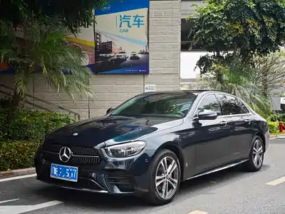 Mercedes-Benz E