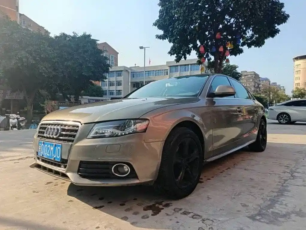 صورة 1 - Audi A4L