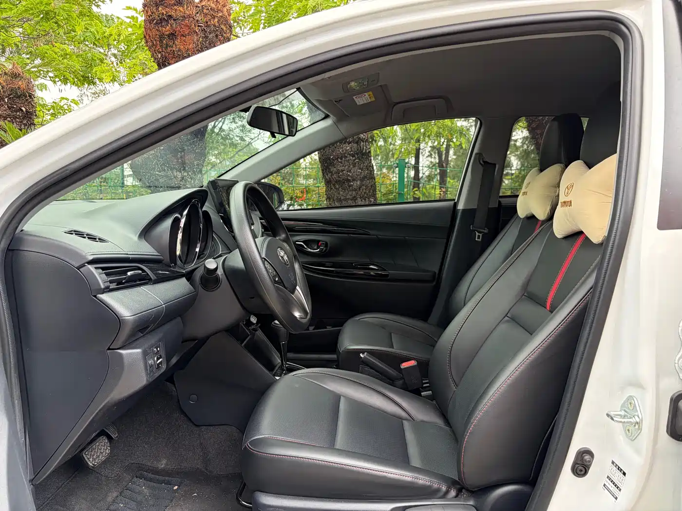 Toyota YARiS L Zhi Xuan 2022 Zhi Xuan X 1.5L CVT Luxury PLUS Edition фото 4