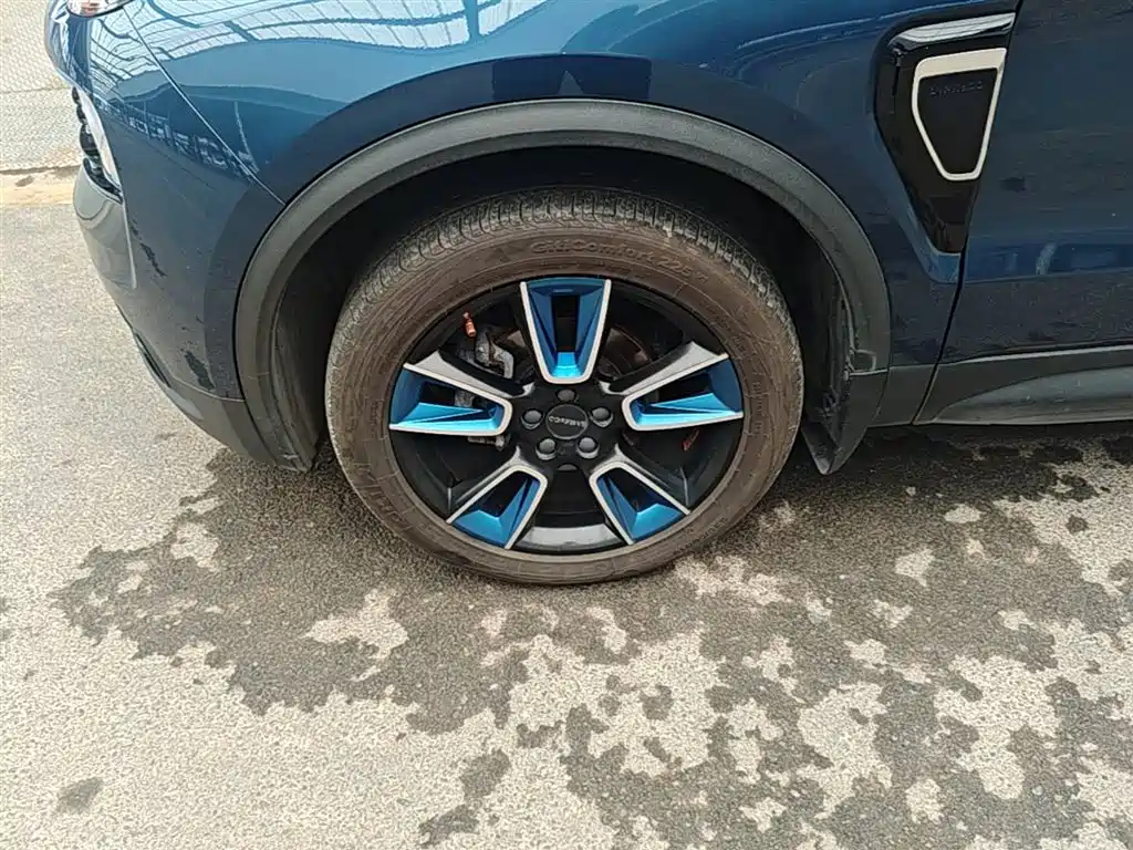 Lynk & Co 01 2017 2.0T 2WD Pro Shine Edition фото 23