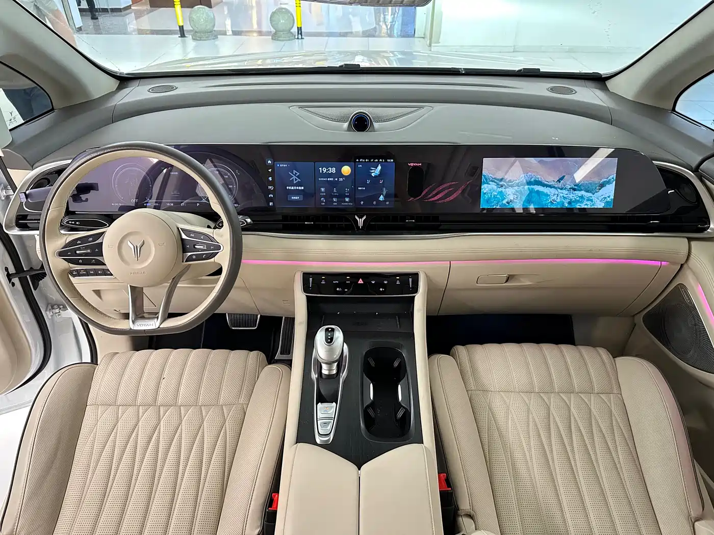 Voyah Auto Voyah Dreamer 2022 Low-carbon Dream+Smart Package фото 23