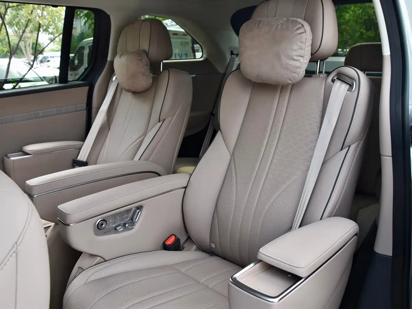 XPeng X9 2025 2025 Extended Range Edition