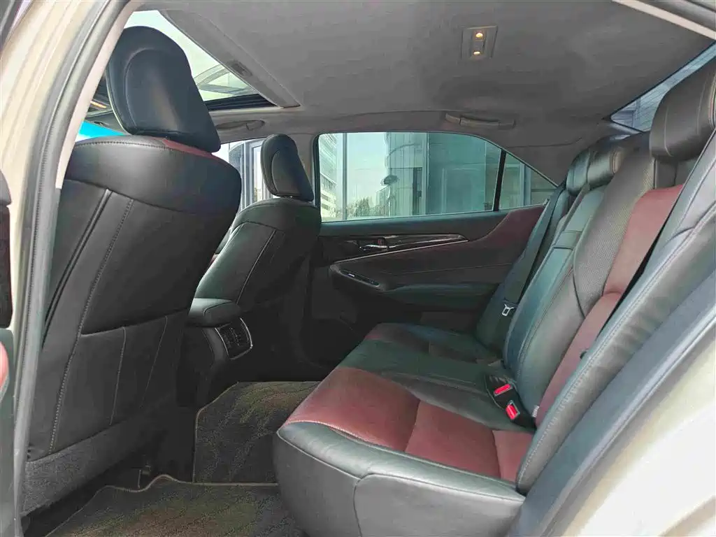 Toyota Crown 2019 2018 2.0T Sport Edition