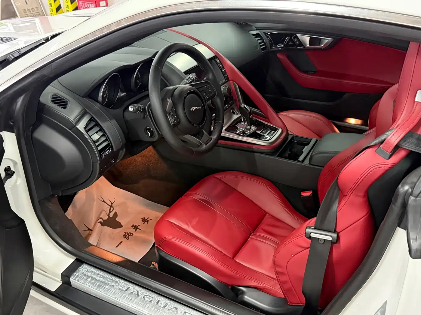 Фото 4 - Jaguar F-TYPE