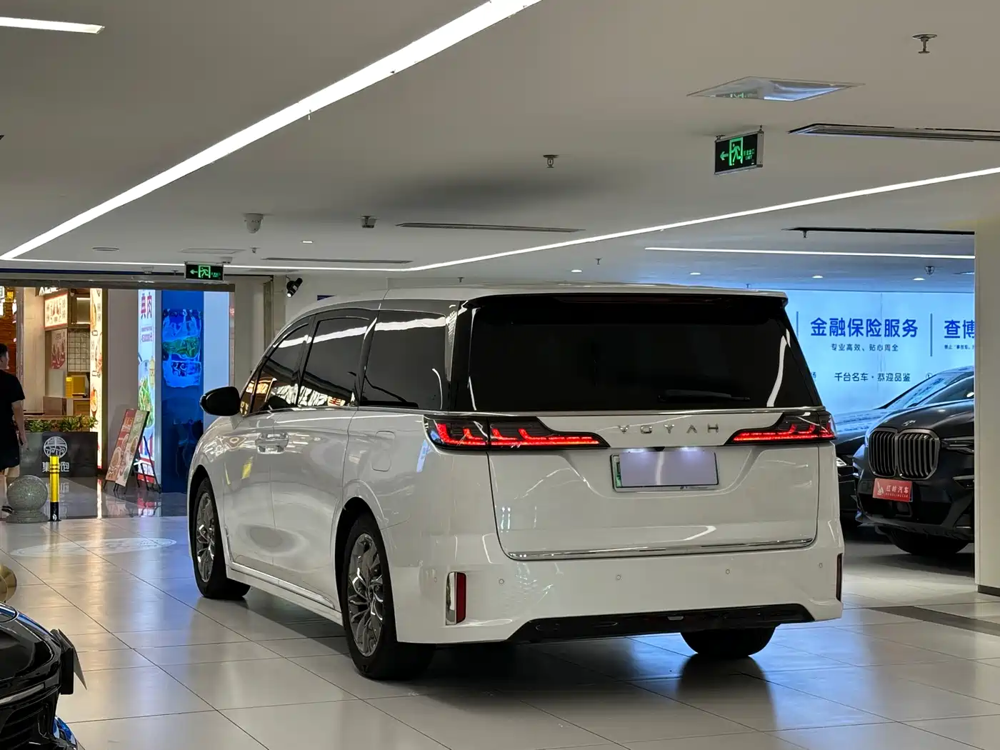 Voyah Auto Voyah Dreamer 2022 Low-carbon Dream+Smart Package фото 5