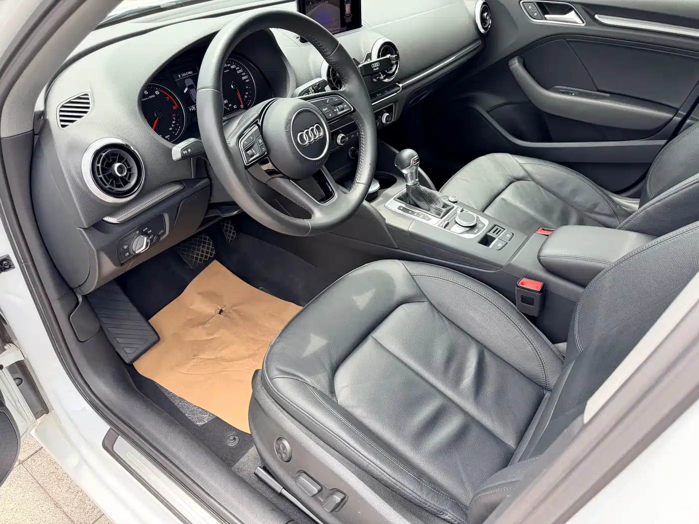 Audi A3 2018 30th Anniversary Sportback 35 TFSI Style фото 8