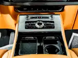Фото 15 - Lincoln Aviator