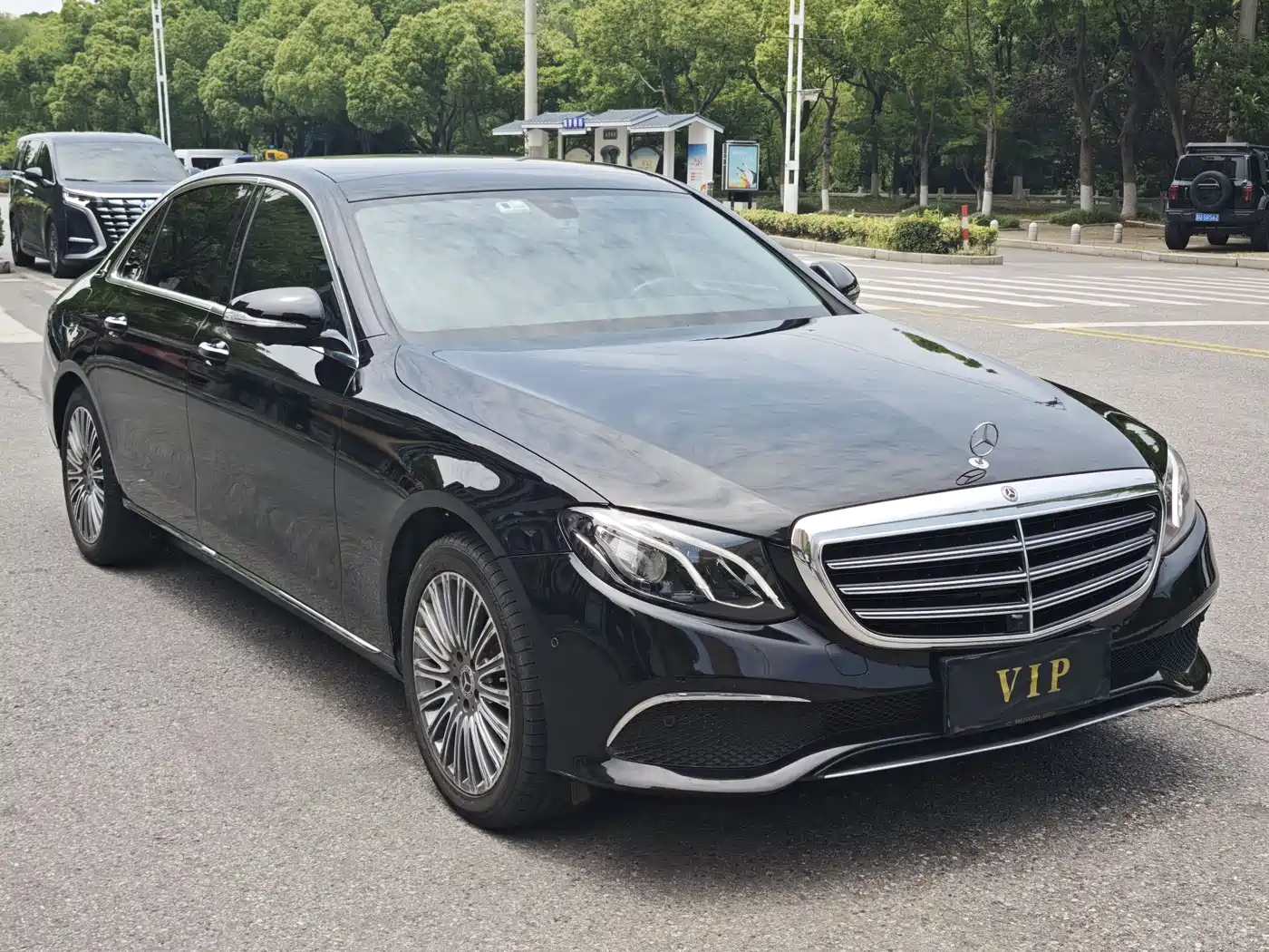 Mercedes-Benz E-Class 2020 E 300 L Luxury Model фото 3