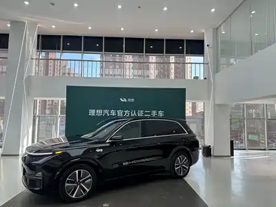 Li Auto L8