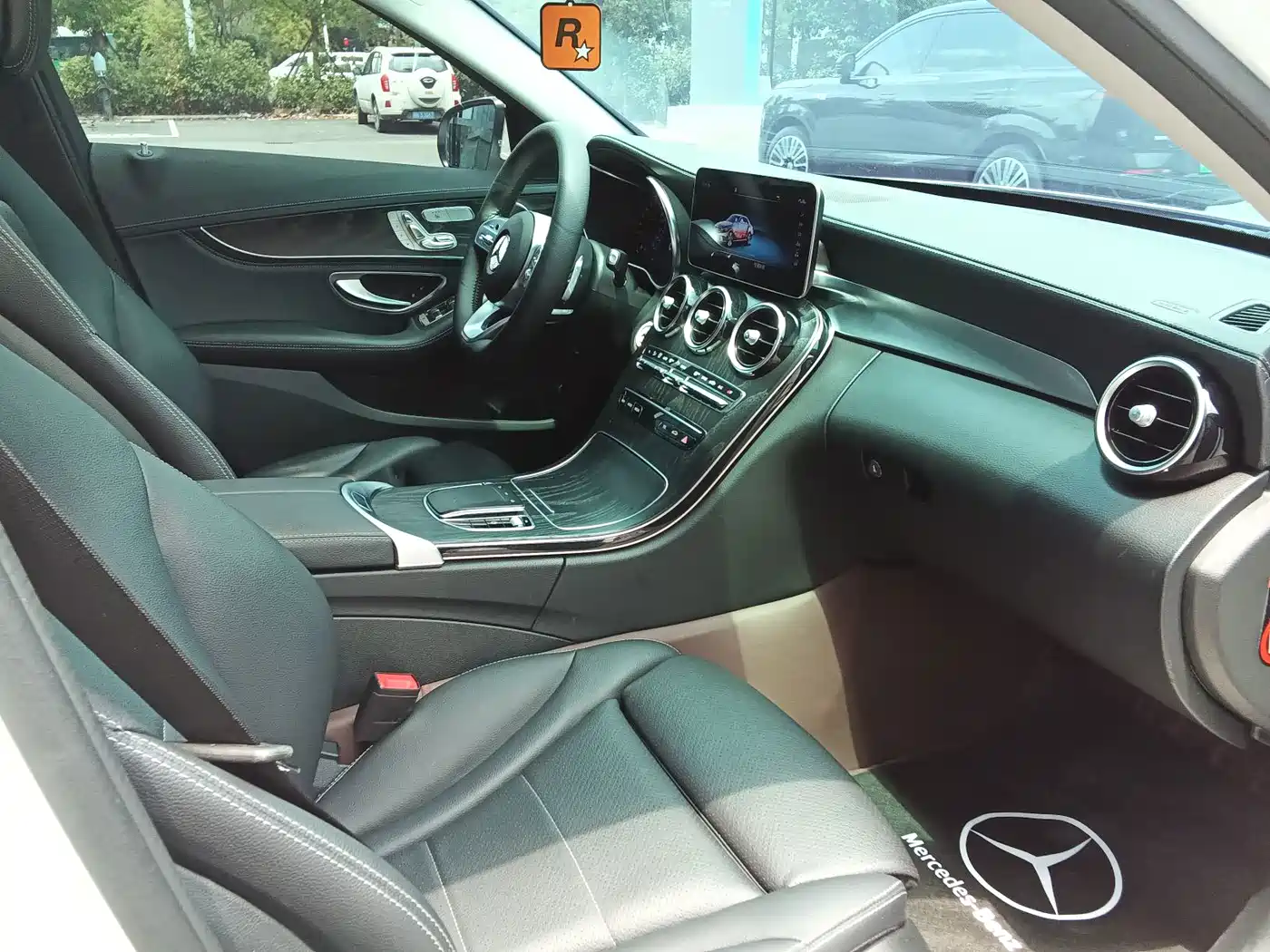Фото 17 - Mercedes-Benz C-Class