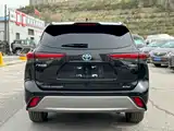 Photo 8 - Toyota Highlander