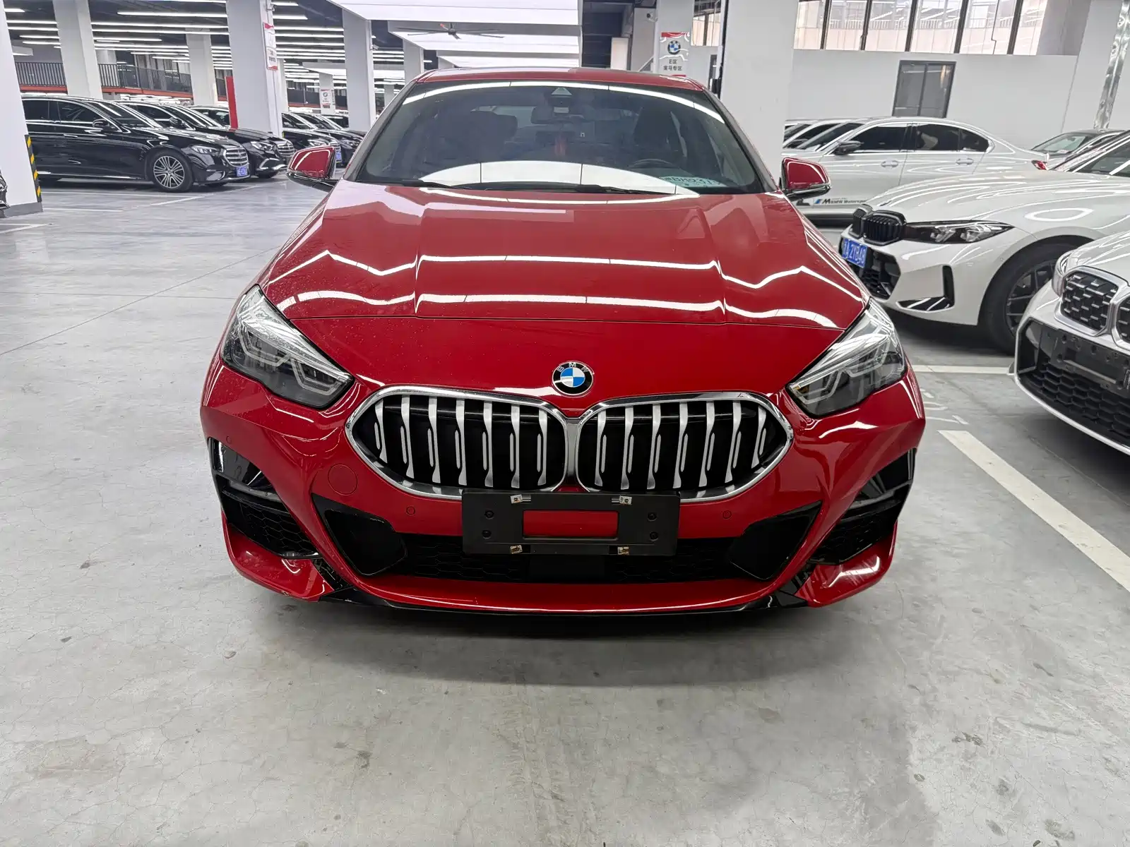 Photo 2 - BMW 2 Series (Import)