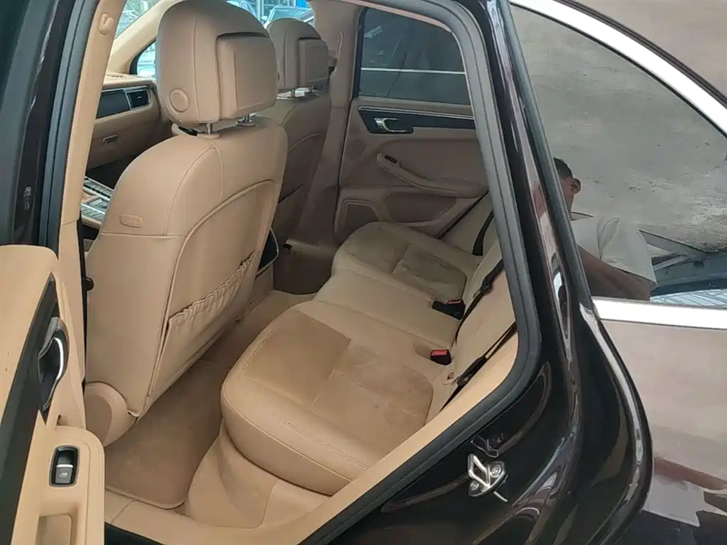 Porsche Macan 2017 Macan 2.0T фото 17