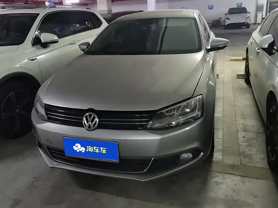Volkswagen Sagitar 2014 Facelift 1.6L Automatic Leading Version фото 2