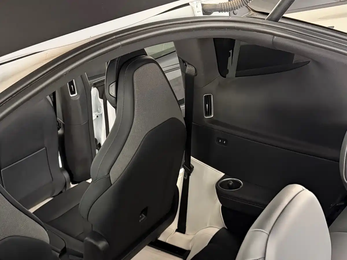 Tesla Model Y L 2025 2025 Facelift Long Range AWD