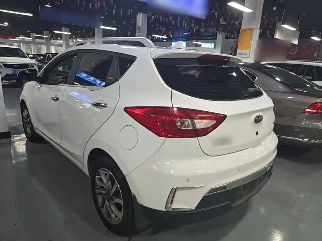 JAC Motors Refine S2 2017 2017 1.5L CVT Luxury Smart