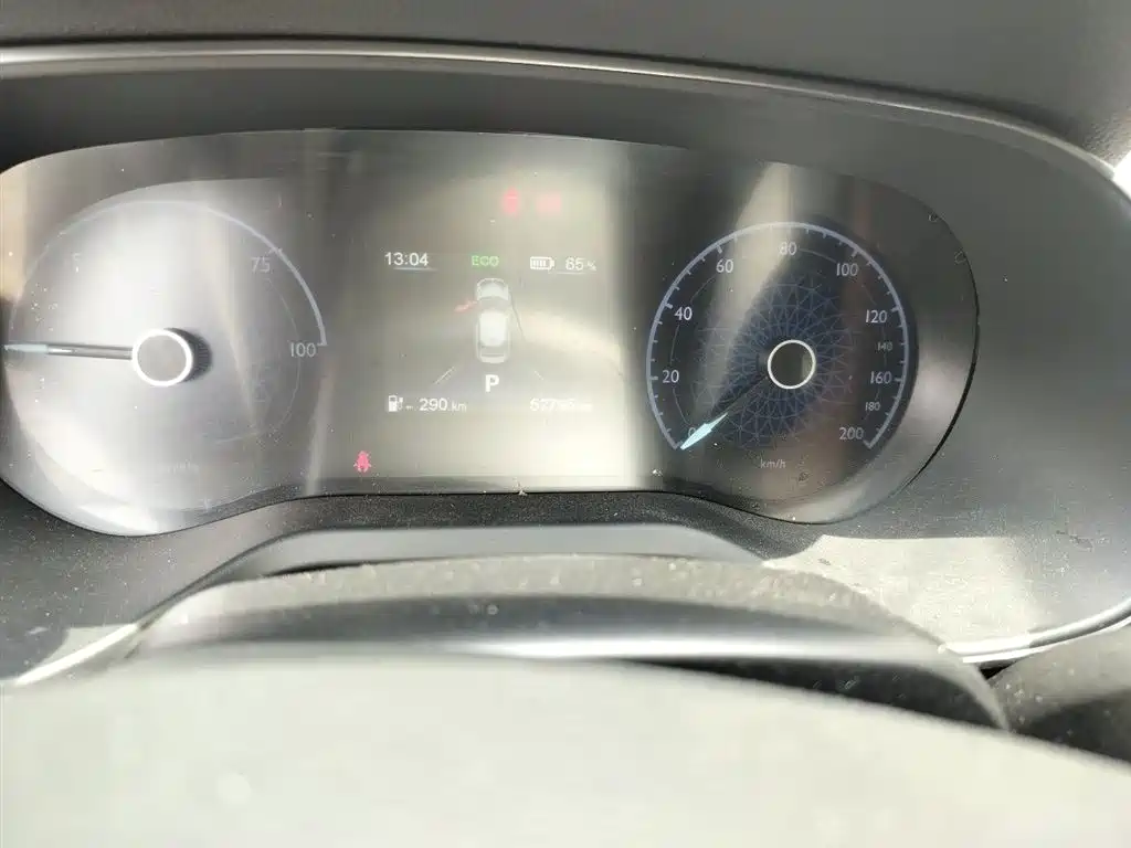 Hongqi E-QM5 2023 Facelift Basic Travel Edition фото 5