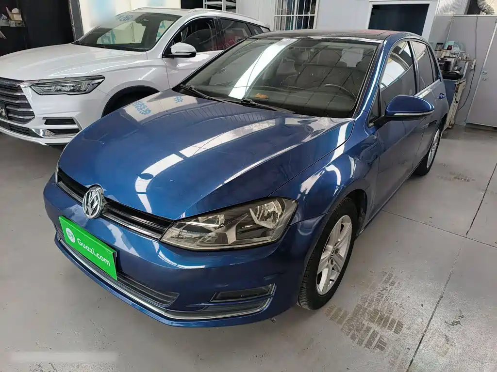 Фото 2 - Volkswagen Golf