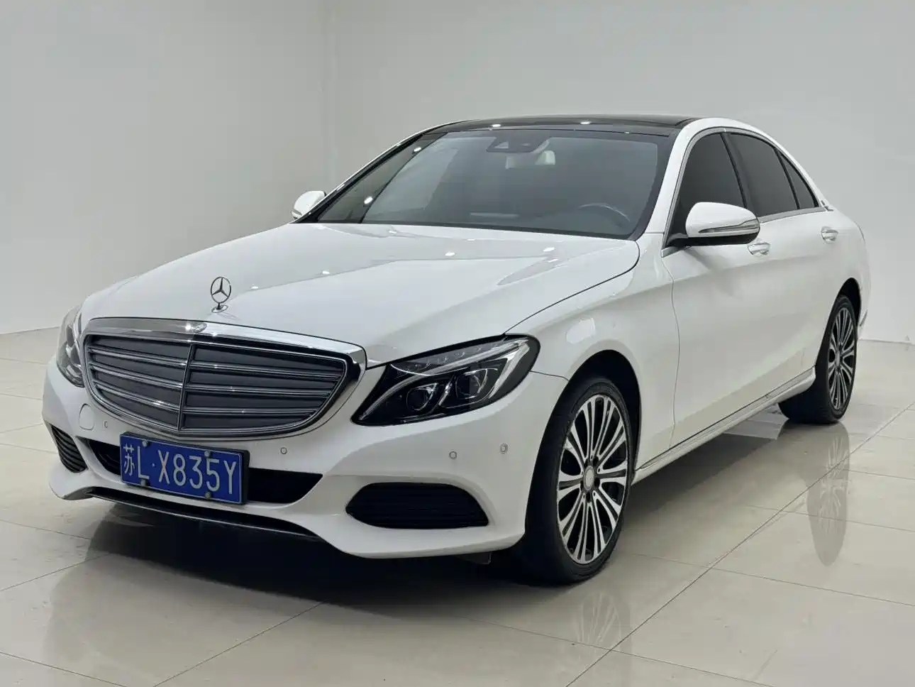 Photo 1 - Mercedes-Benz C-Class