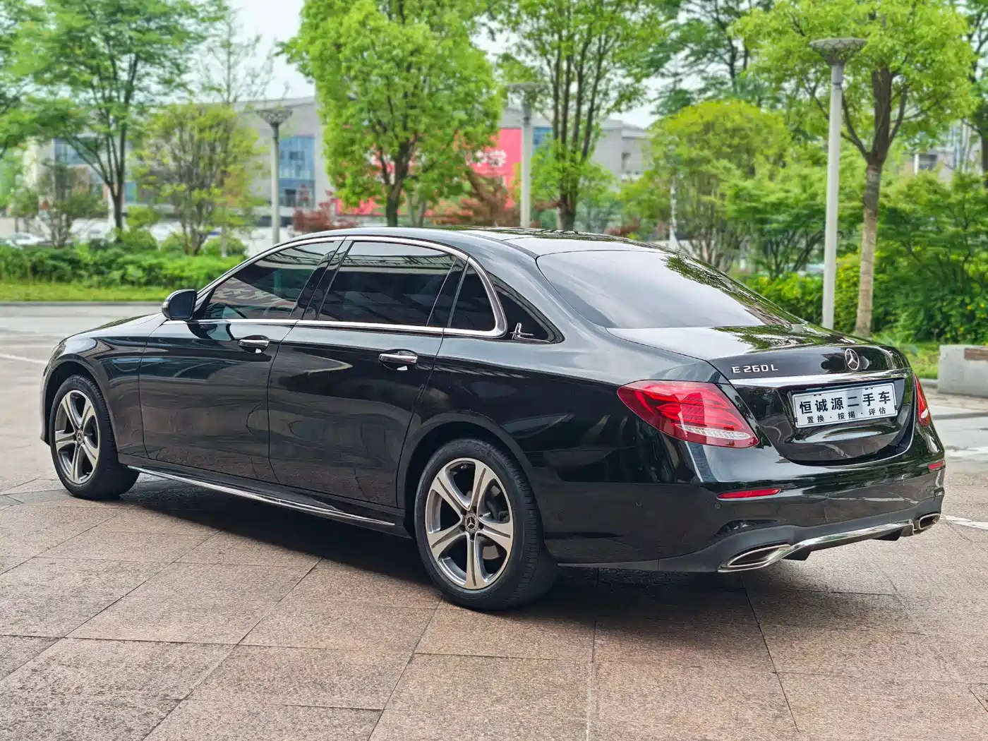 Mercedes-Benz E-Class 2020 Model E 260 L Sport фото 8