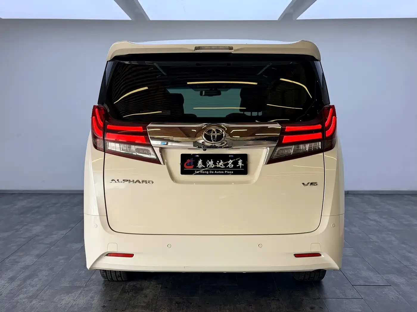 Toyota Alphard 2018 3.5L Luxury фото 6