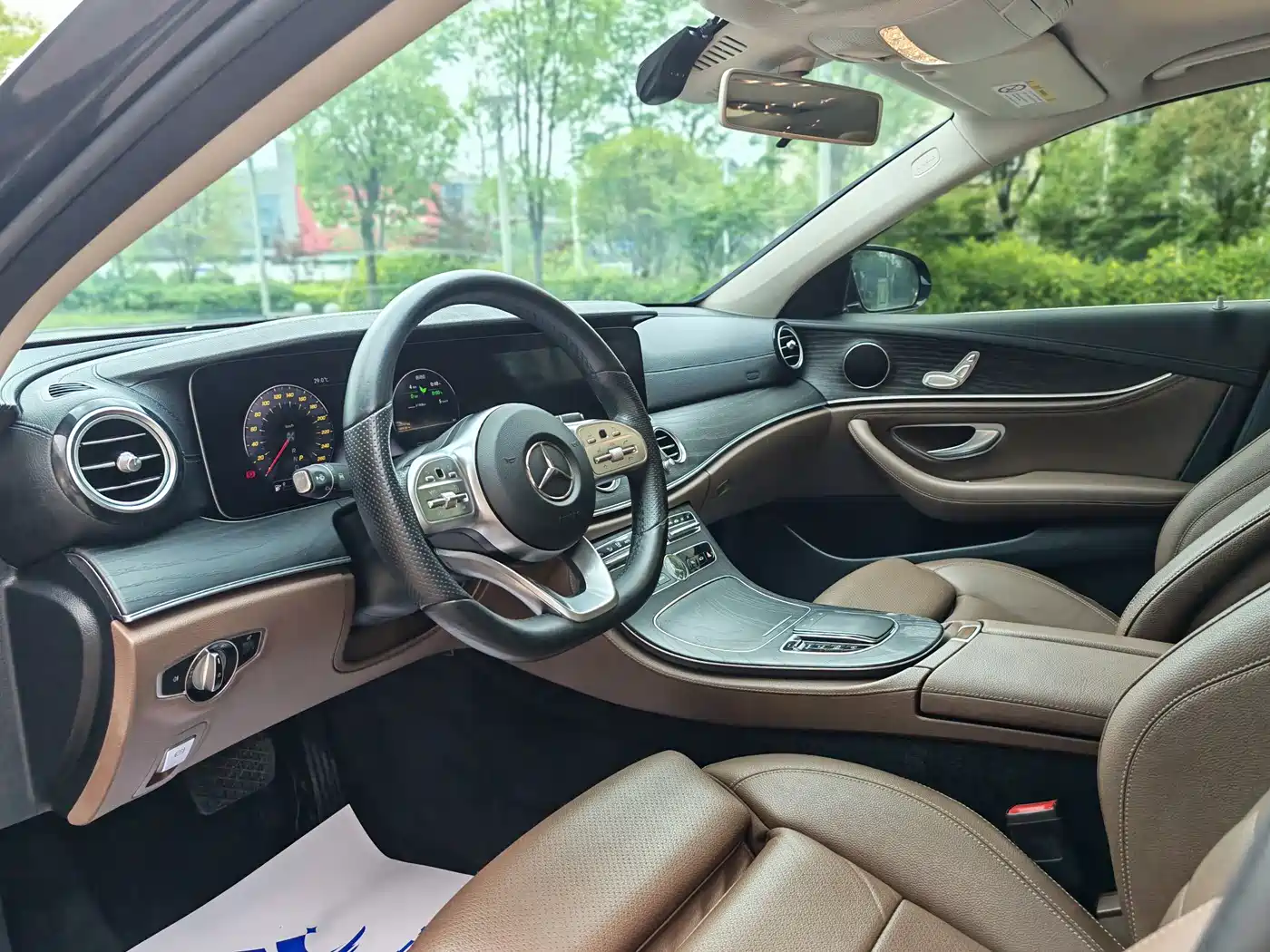 Mercedes-Benz E-Class 2020 Model E 260 L Sport фото 4