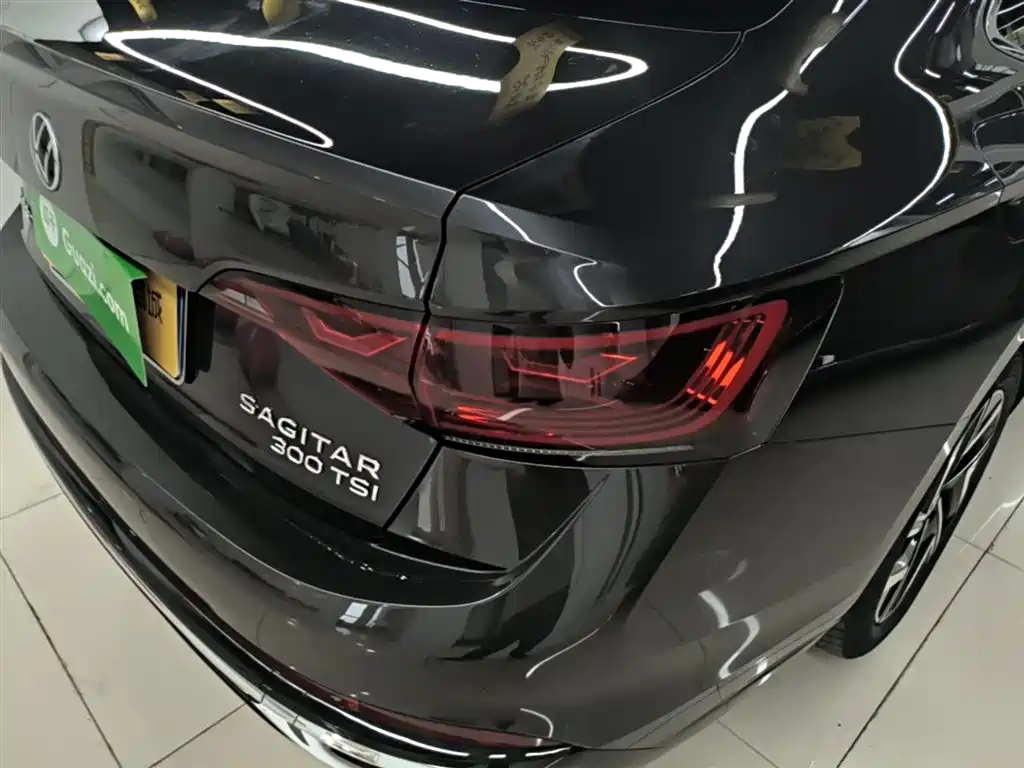 Volkswagen Sagitar 2023 300TSI DSG Surpassing Edition фото 8