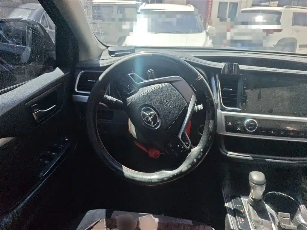 Toyota Highlander 2015 2.0T AWD Luxury Edition 7-seater фото 3