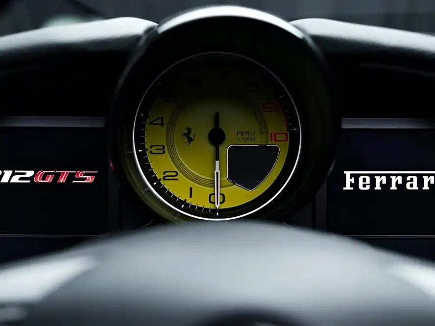 Ferrari 812 2021 2020 6.5L GTS