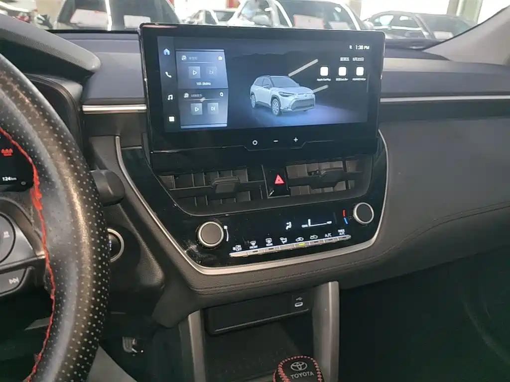 Toyota Frontlander 2023 2.0L CVT Leading Edition фото 13