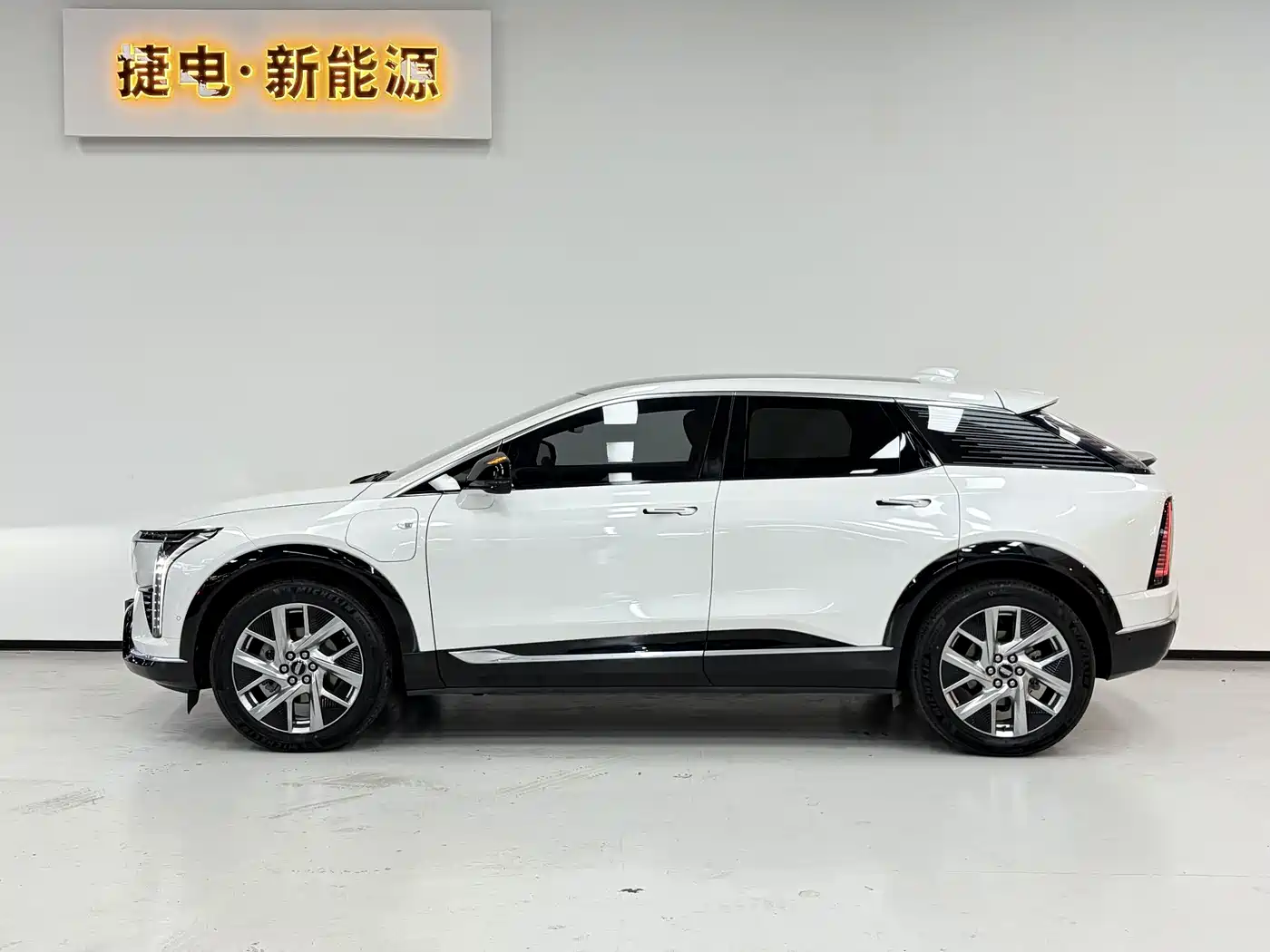 Cadillac IQ Ao Ge 2024 Standard Range фото 3