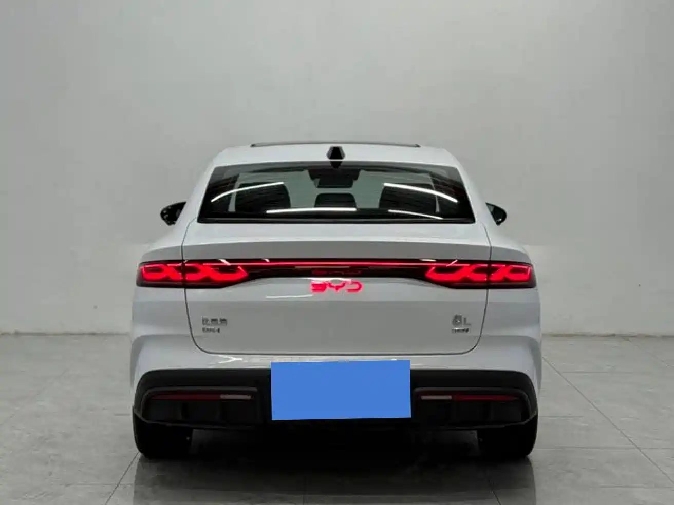 BYD Qin L 2025 DM-i Smart Drive Edition 120KM Surpassing фото 3