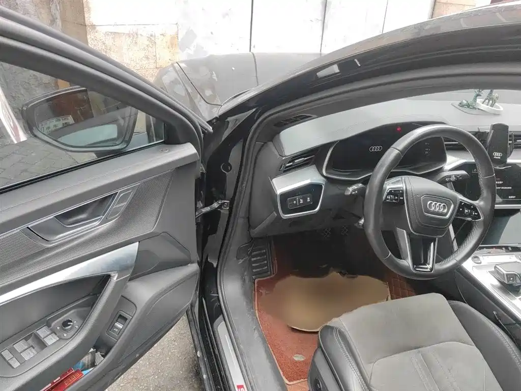 Audi A6L 2023 40 TFSI Luxury Dynamic фото 14