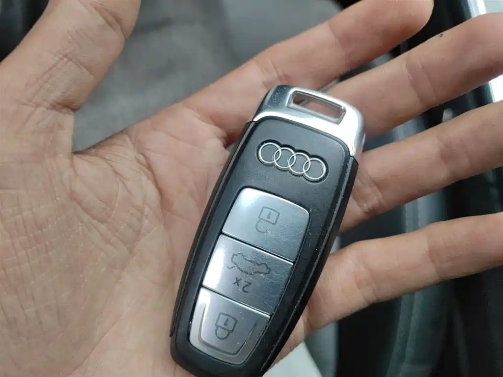 Audi A6L 2023 40 TFSI Luxury Dynamic фото 12