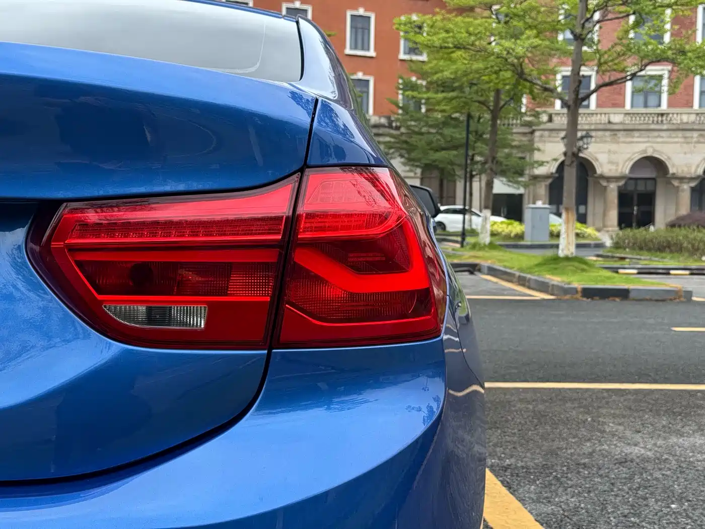 BMW 1 Series 2017 118i Sport фото 9