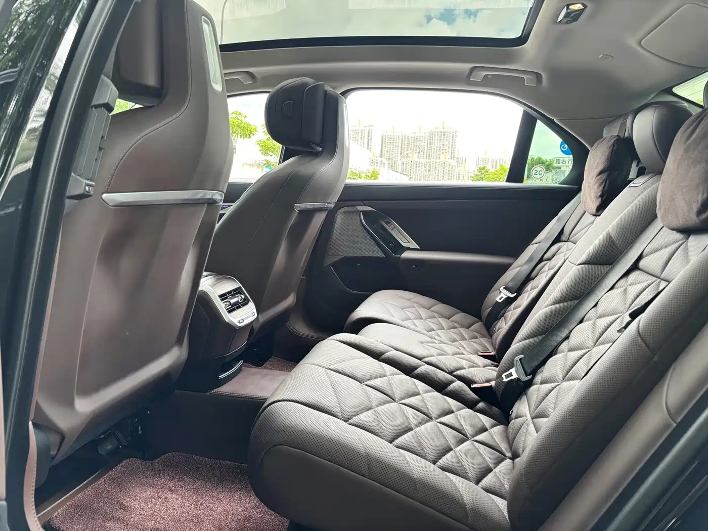 BMW 7 Series 2024 2023 Model 735Li M Sport Package