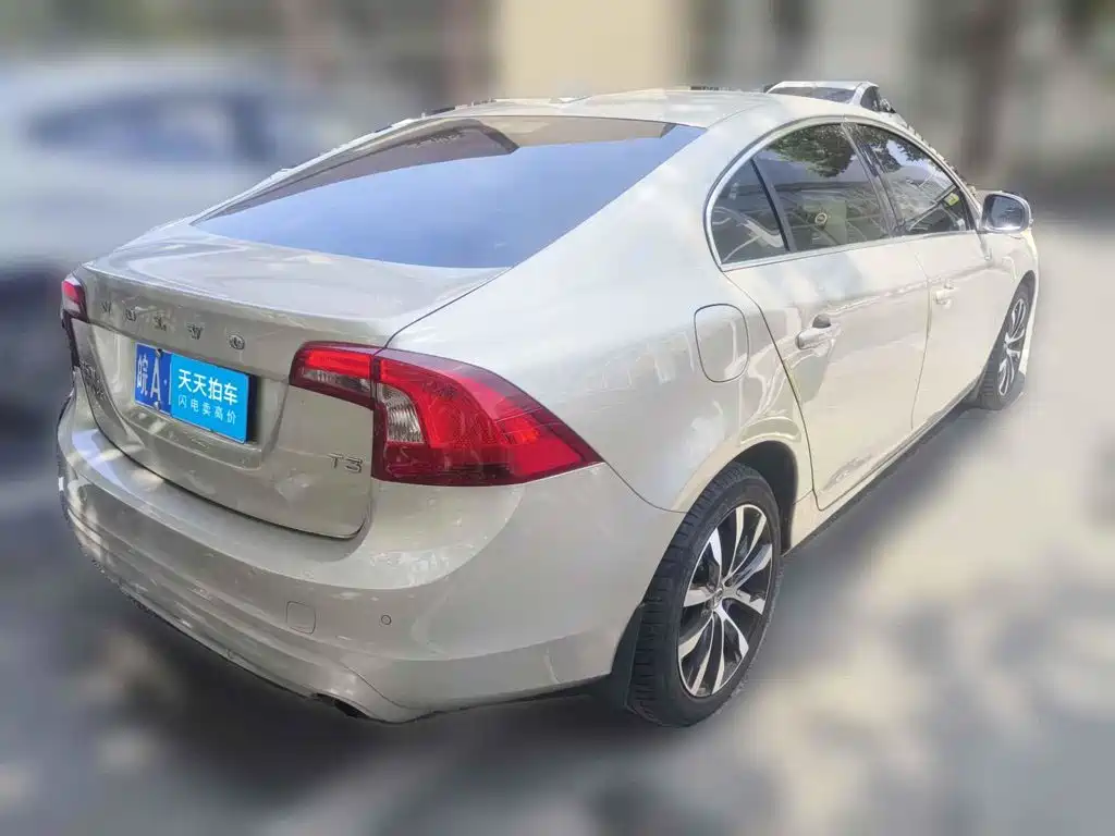 Volvo S60 2018 2018 S60L T3 Momentum